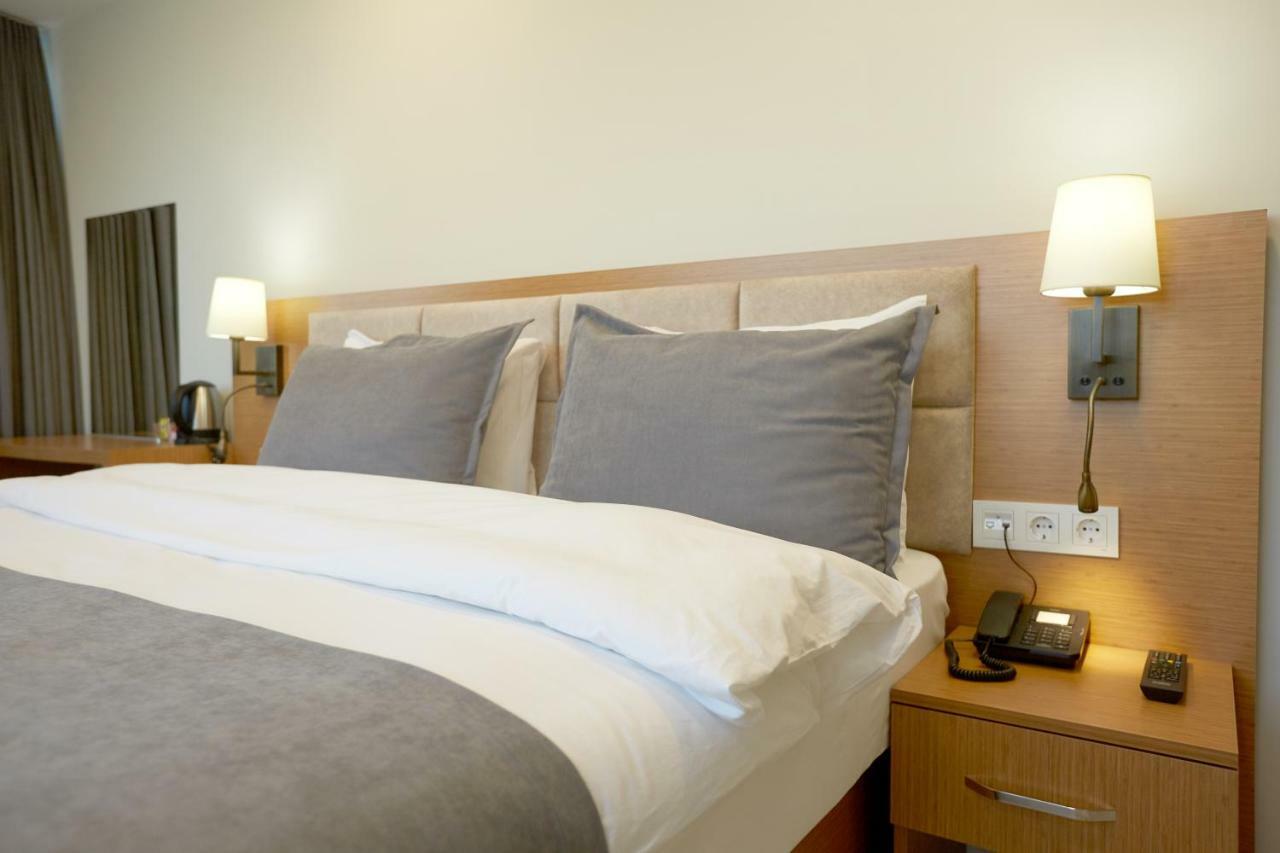 Kartal Palace Taksim Square Family Hotel Истанбул Екстериор снимка