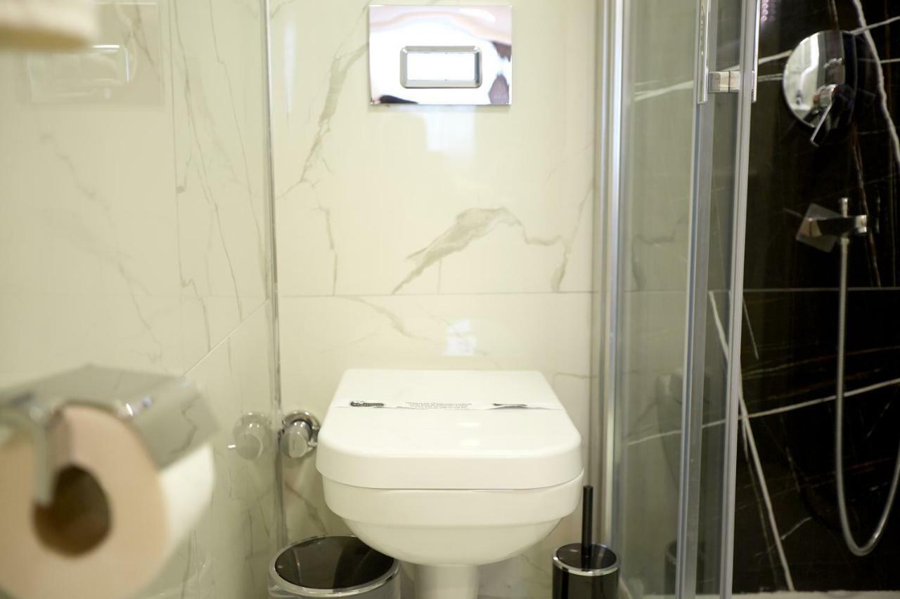 Kartal Palace Taksim Square Family Hotel Истанбул Екстериор снимка