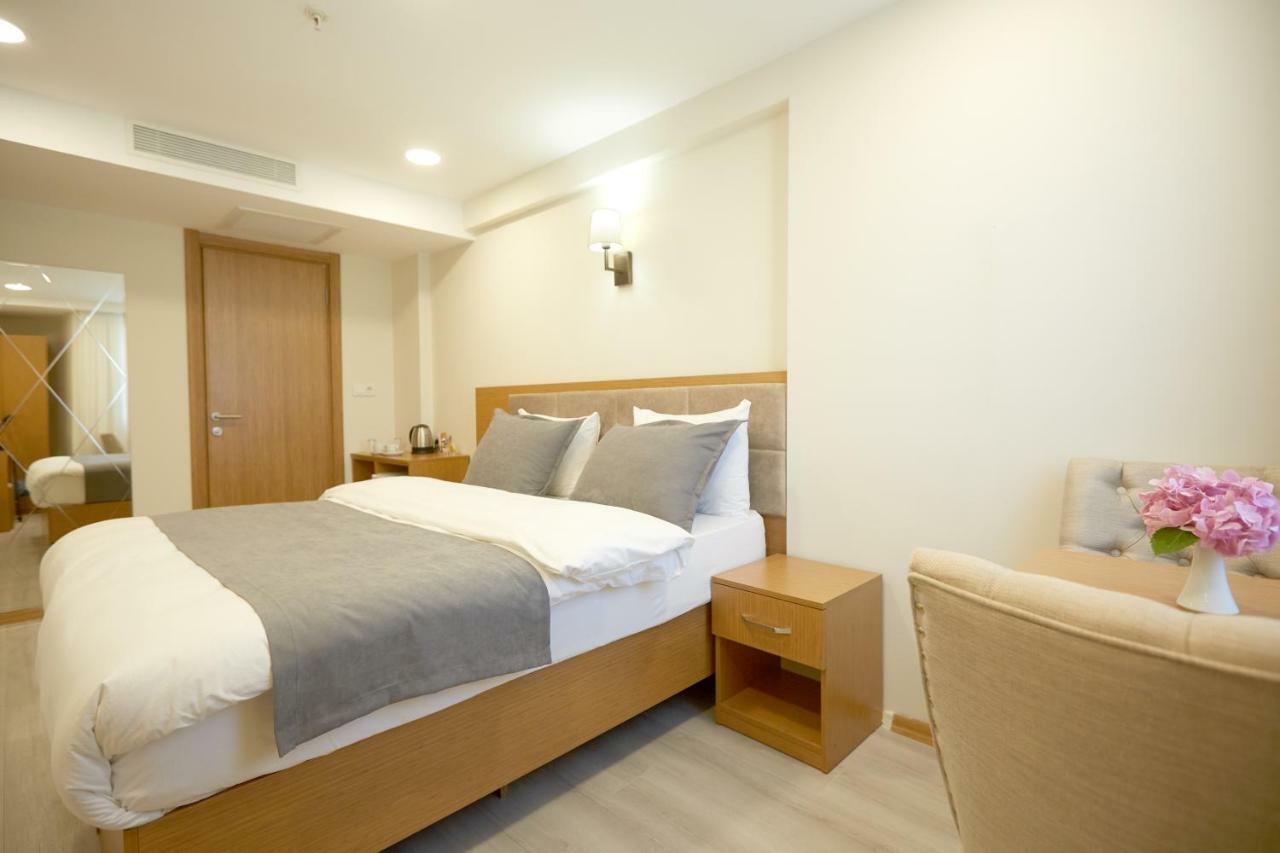 Kartal Palace Taksim Square Family Hotel Истанбул Екстериор снимка