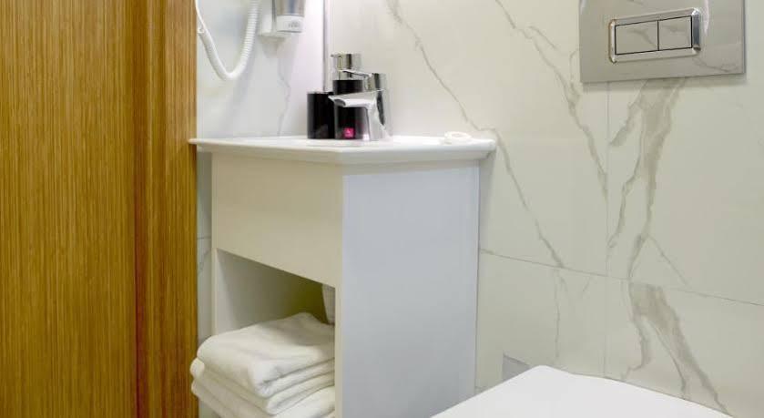 Kartal Palace Taksim Square Family Hotel Истанбул Екстериор снимка