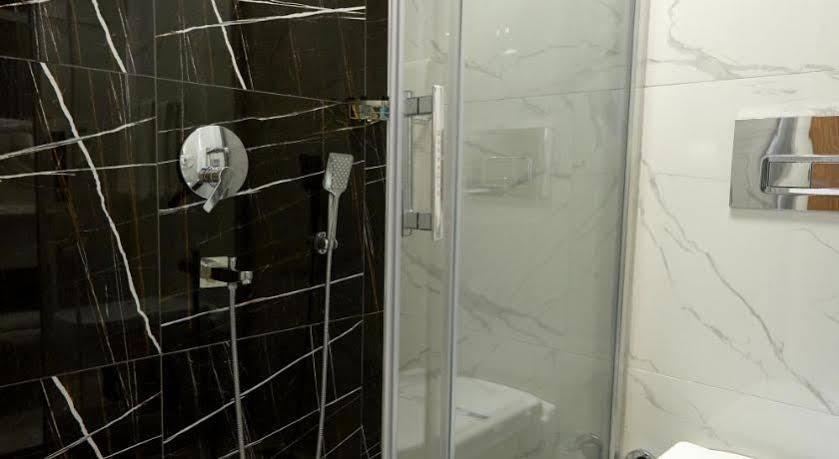 Kartal Palace Taksim Square Family Hotel Истанбул Екстериор снимка